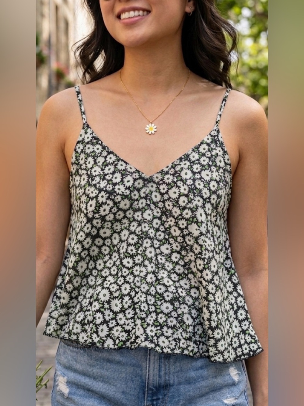 Mimi Chica Black & White Daisy Print Spaghetti-Strap Cami